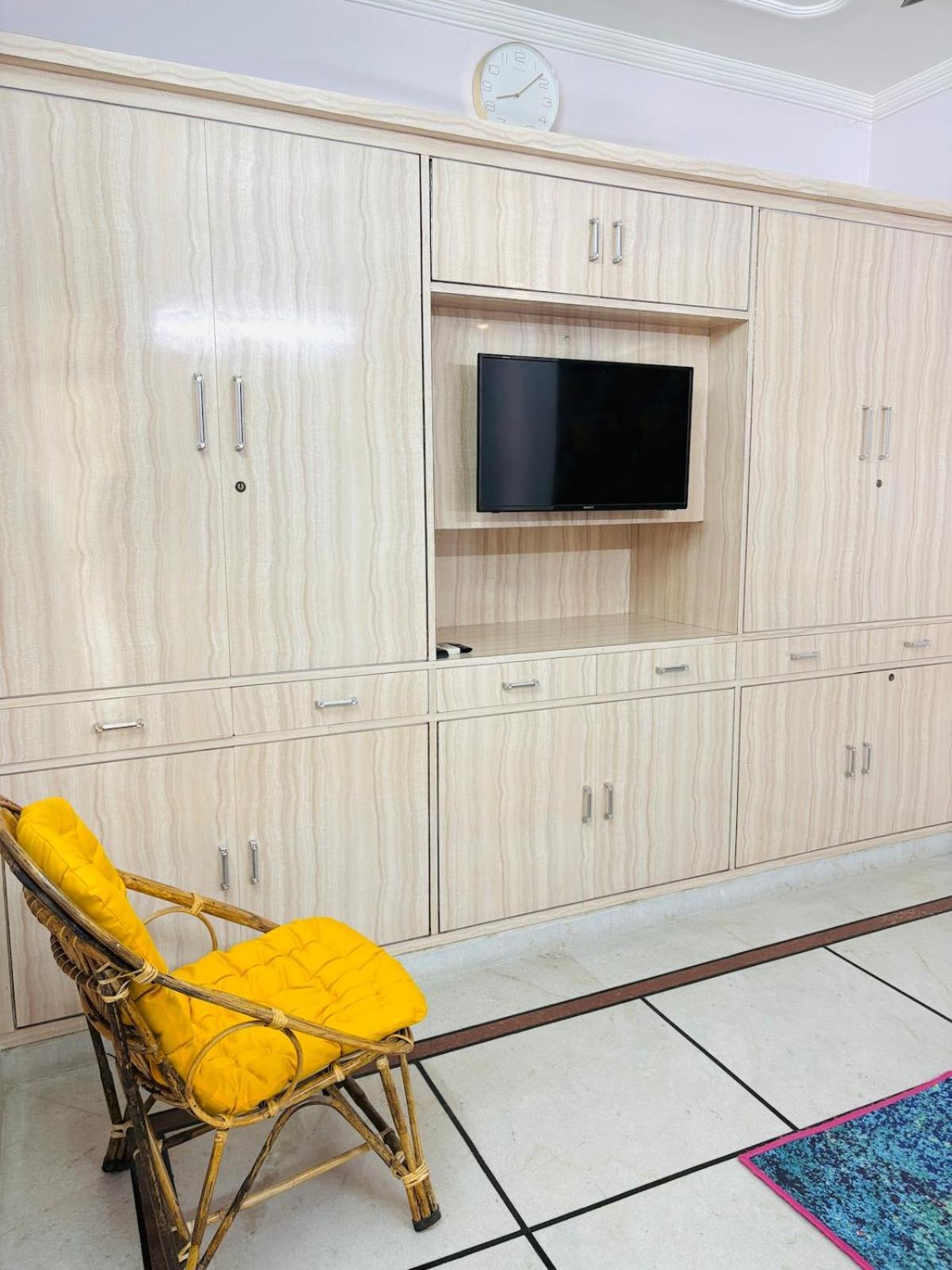 The Royal Retreat 2025 Apartment *